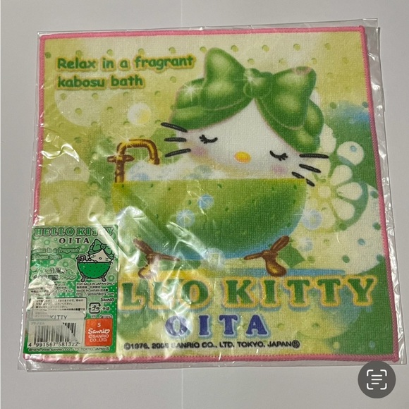 Hello Kitty 2006 Oita Japan Hand/Face Cloth - Picture 1 of 5